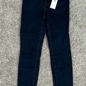 Good American - NWT - Always Fits Good Waist Skinny jeans - sizes 6-12